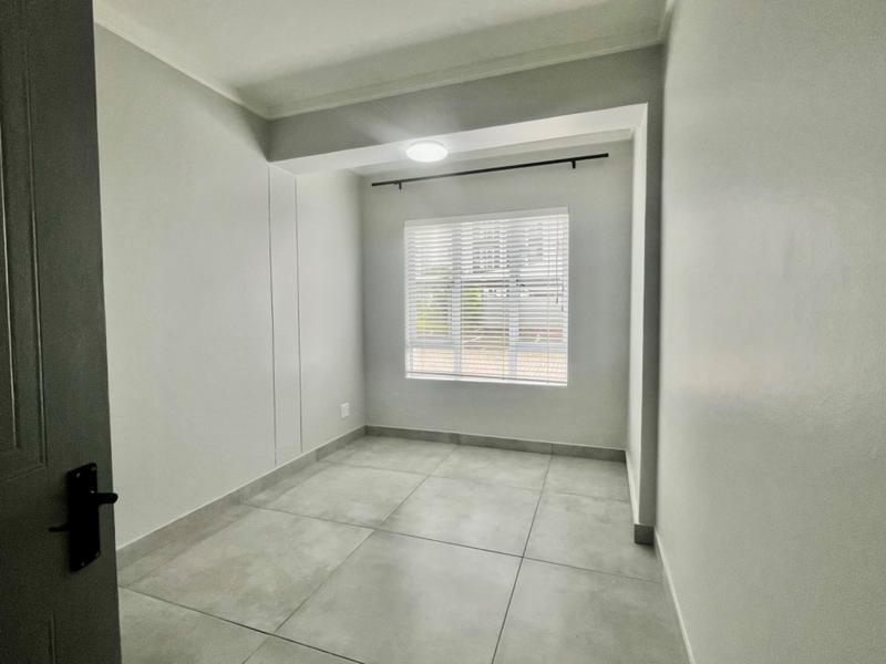 2 Bedroom Property for Sale in Reebok Western Cape